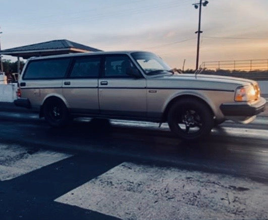 LS Swap Volvo Wagon is Mantic Clutch Equipped